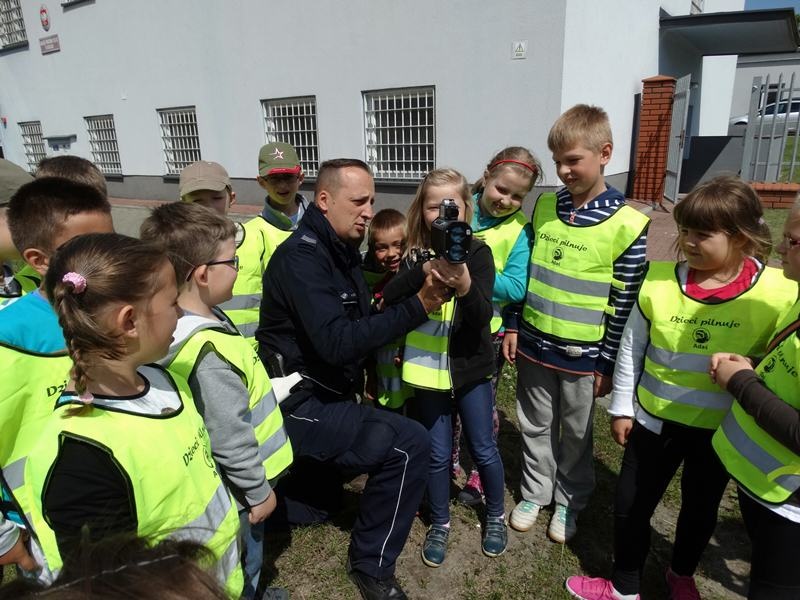 Uczniowie odwiedzili łosicką komendę Policji