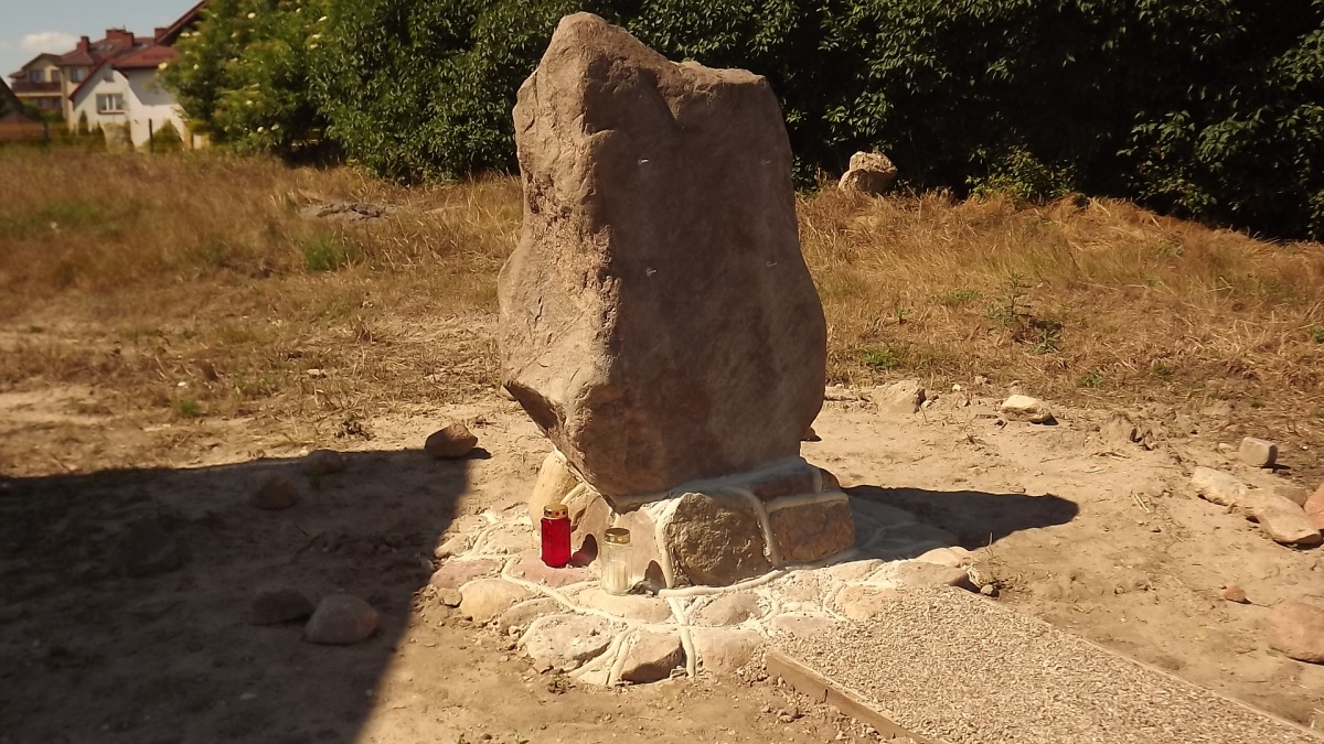 29.06.2013- uroczyste odsłonięcie i poświęcenie Pomnika w 150 rocznicę Powstania Styczniowego.