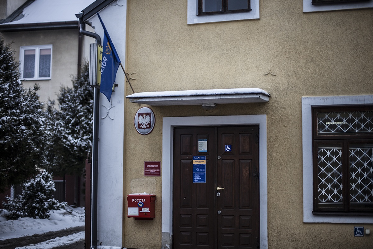 A może jednokierunkowa przy poczcie ?