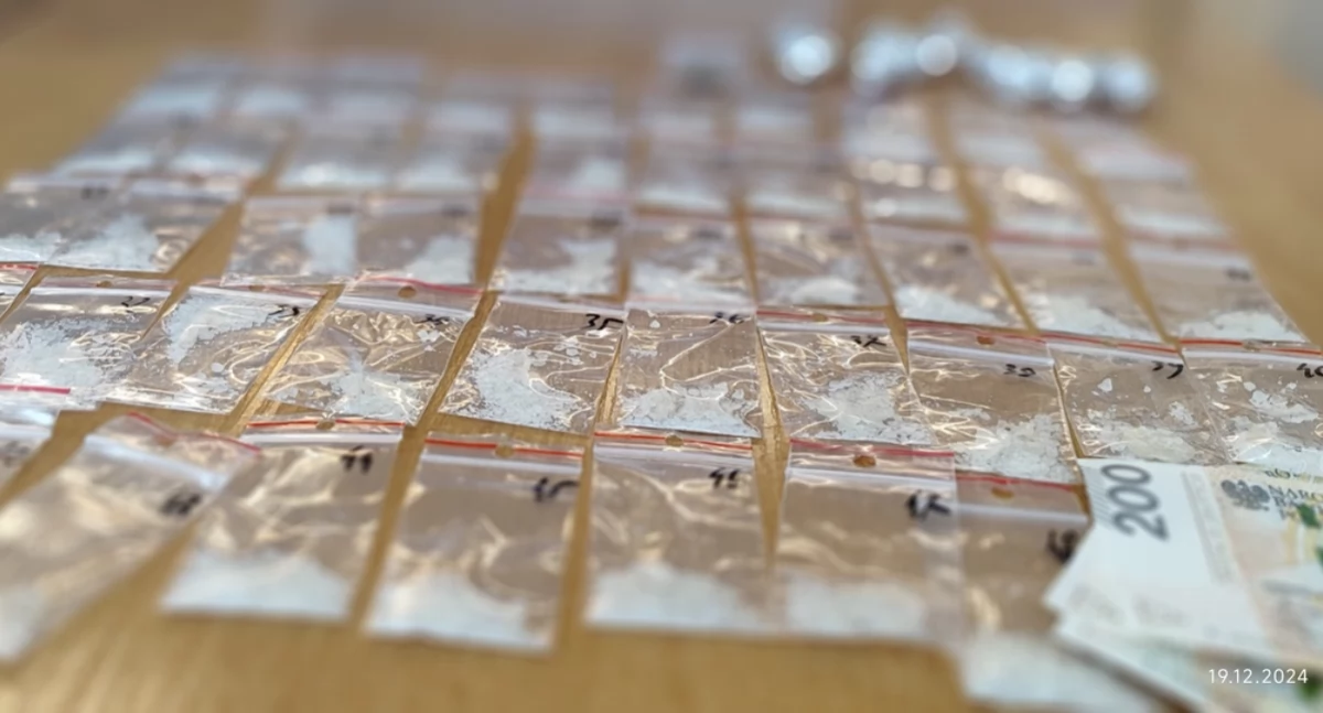 Dozór Policji dla 34-latka. Kryminalni zabezpieczyli prawie 0,5 kg narkotyków