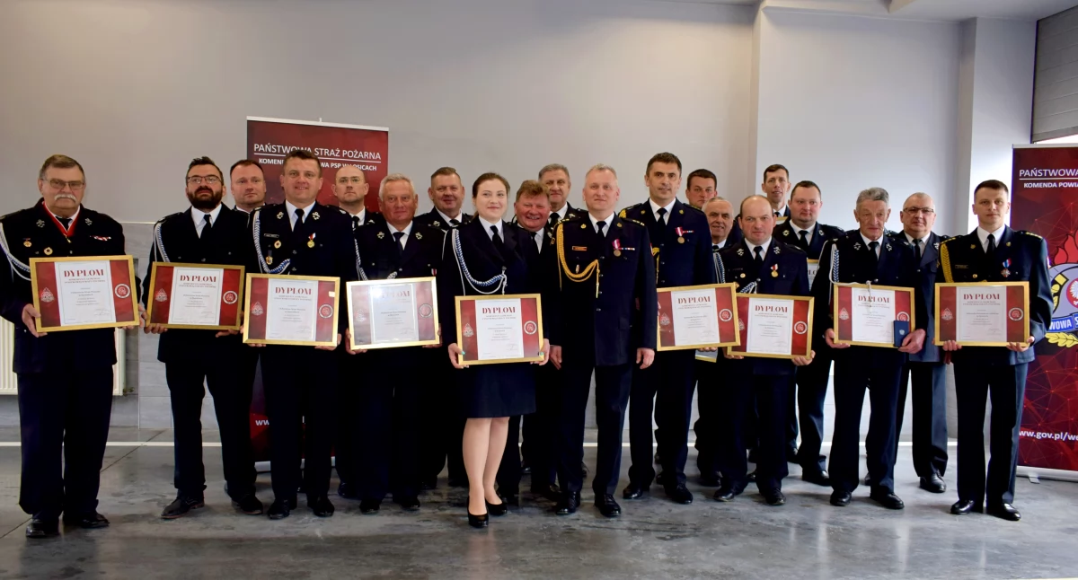 Dzień Strażaka w Łosicach. Awanse, odznaczenia i słowa uznania