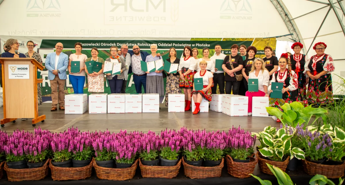 Ruskowianki z Ruskowa najlepsze na Mazowszu! Sukcesy odniosły także gospodynie ze Świniarowa. Powiat łosicki zdominował konkurs na najlepszą potrawę i produkt regionalny.