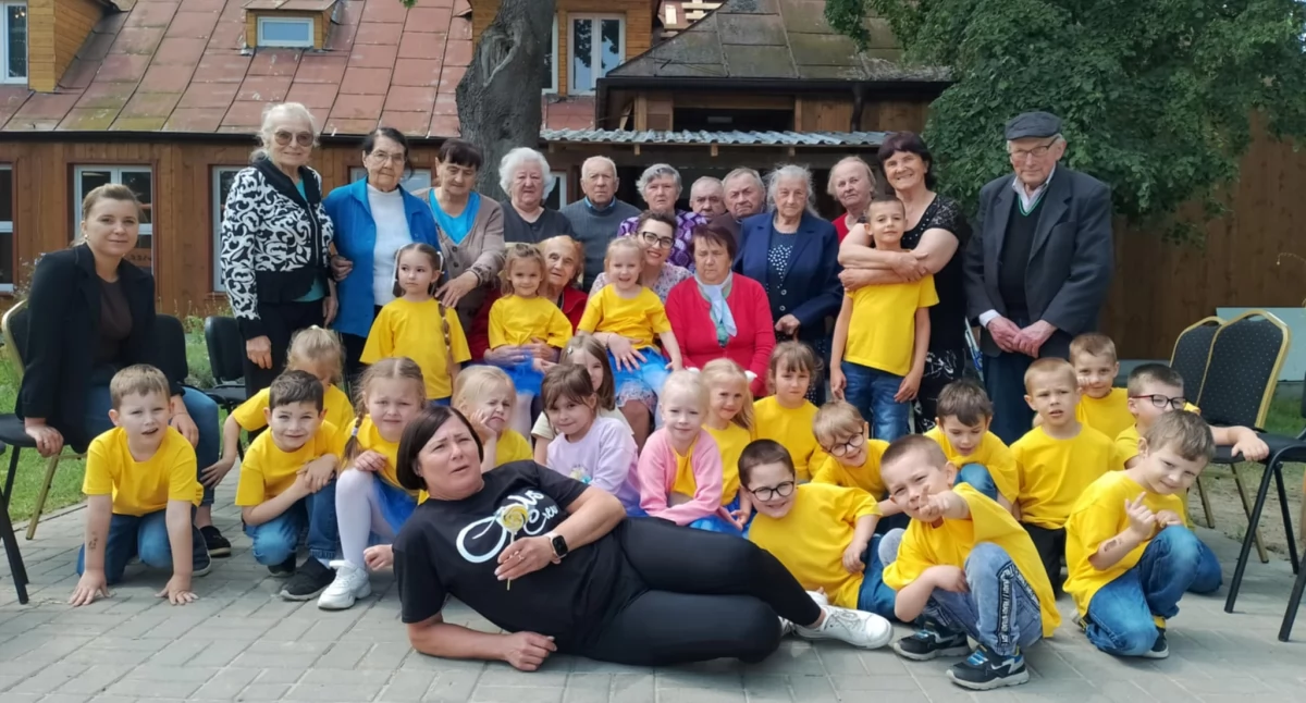 Międzypokoleniowe spotkanie w Nowych Hołowczycach – wspólny czas, który ma znaczenie