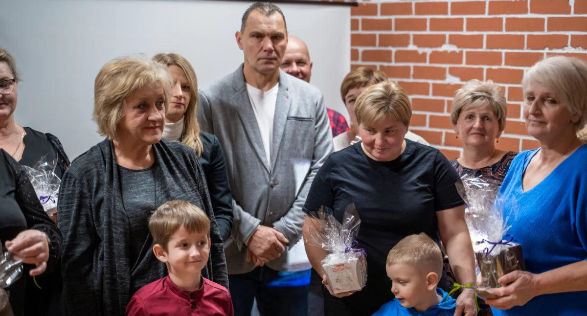 Rodzicielstwo zastępcze – kampania PCPR w Łosicach zmienia spojrzenie na pieczę zastępczą