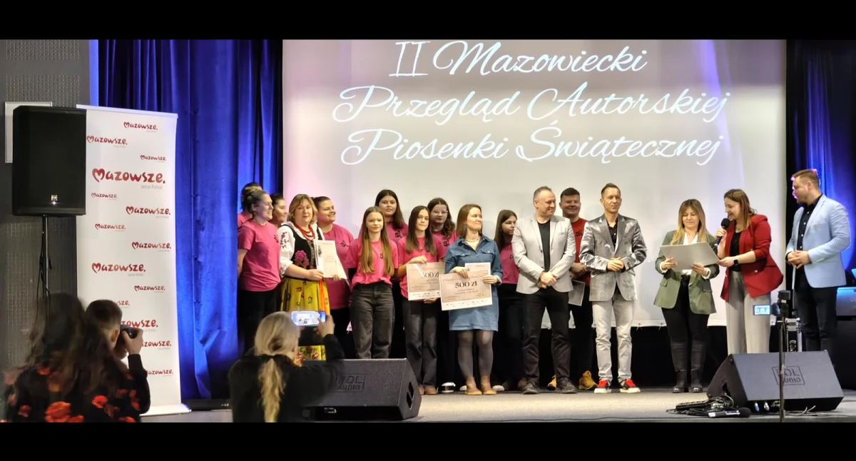 Zespół Si z Platerowa na podium. II Mazowiecki Przegląd Autorskiej Piosenki Świątecznej w Mordach