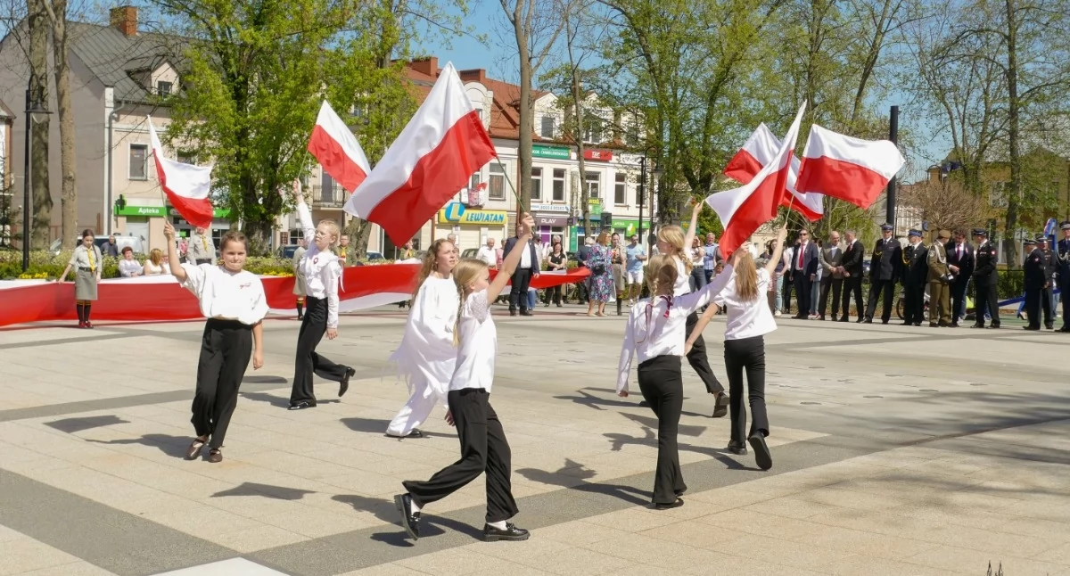 Biało-czerwone Łosice uczciły Konstytucję 3 Maja 