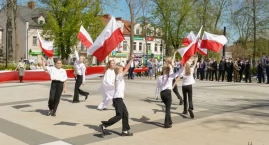 Biało-czerwone Łosice uczciły Konstytucję 3 Maja 