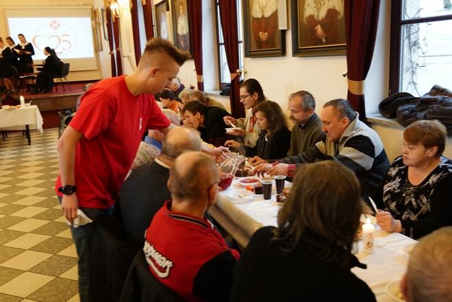 Wrocławska placówka pomoże emerytom i rencistom rozliczyć się z fiskusem