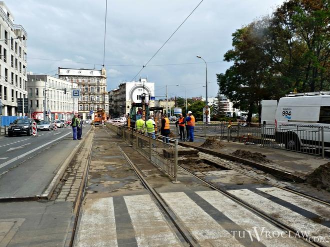 Usunęli prawie wszystkie skutki awarii magistrali wodociągowej na skrzyżowaniu ulic Drobnera i Dubois