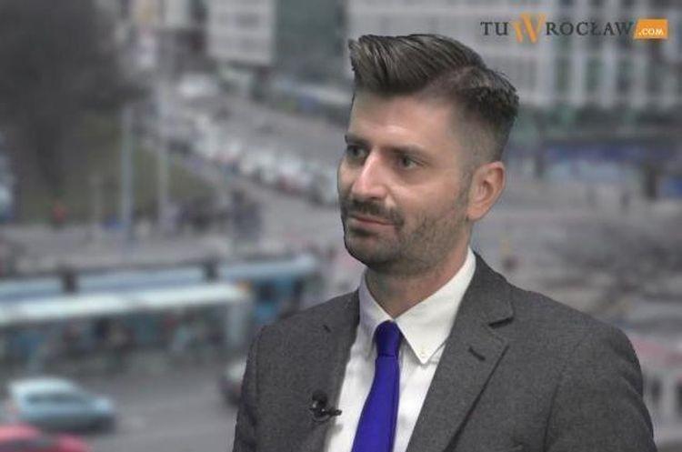 Krzysztof Śmiszek ma koronawirusa. „Nie wierzcie koronasceptykom!”