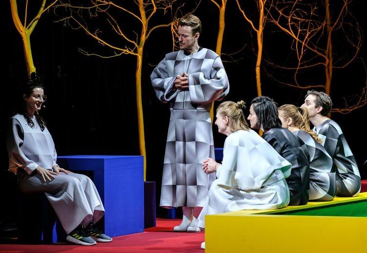 Sielankowa projekcja marzeń i pragnień. Arcydzieło Lema na deskach teatru