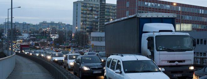 Najwolniejsze miasta w Polsce. Wrocław już nie otwiera stawki 
