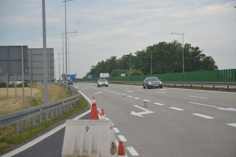 Karambol na A4 pod Wrocławiem. Zderzyło się 5 samochodów i motocykl
