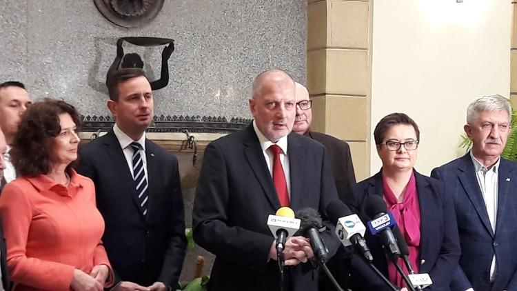 Powrót Dutkiewicza. Czy były prezydent wystartuje w wyborach?