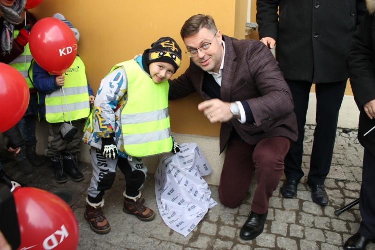 Kolejny krasnal wyprowadził się z Wrocławia. KaDecik wybrał Legnicę [ZDJĘCIA]