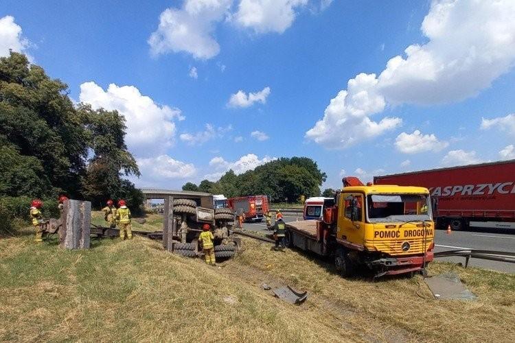 Wrocław: Uszkodzony wiadukt nad A4 został częściowo otwarty