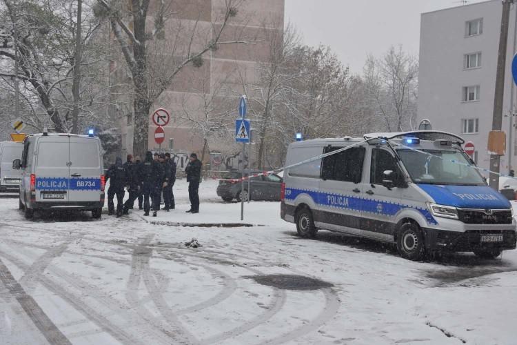 Zabójstwo policjantów we Wrocławiu. Prokuratura stawia zarzuty funkcjonariuszom. Grozi im więzienie