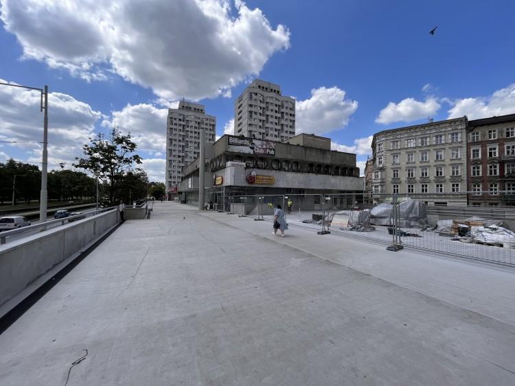 Wrocław: Pechowy remont przy placu Grunwaldzkim. Skończą esplanadę w tym roku?