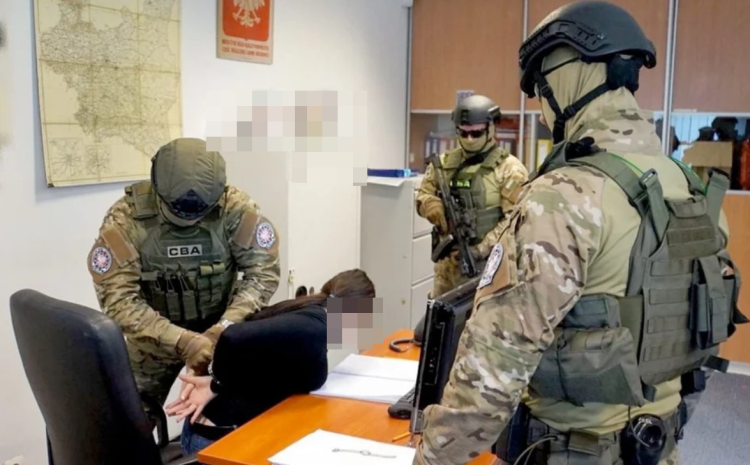 CBA zatrzymało urzędników we Wrocławiu i Dzierżoniowie
