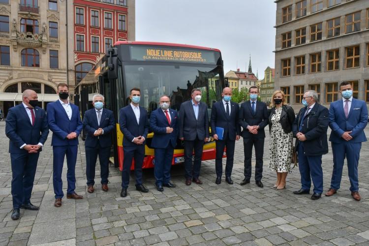 10 nowych linii i 18 nowoczesnych autobusów. 5-letni kontrakt na 56 mln zł