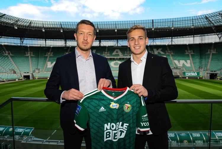 Młody talent już oficjalnie nowym zawodnikiem Śląska Wrocław!