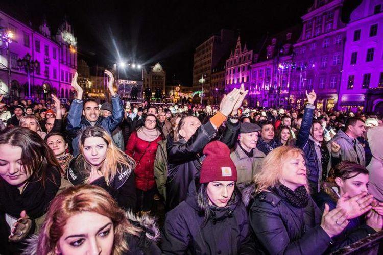 Konfetti i serpentyny zamiast fajerwerków. Sylwester pod hasłem Wrocław Respect