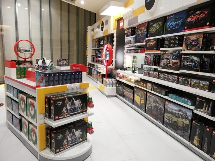 Oto pierwszy oficjalny sklep Lego we Wrocławiu. Zobacz, co jest na półkach [ZDJĘCIA]