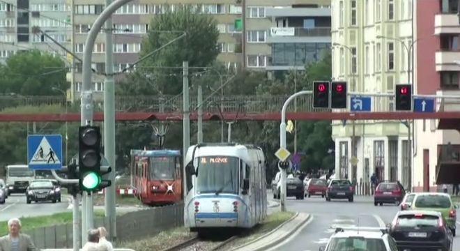 Tramwaj Plus ruszając z nowego węzła na Jana Pawła II zawsze trafia na czerwone