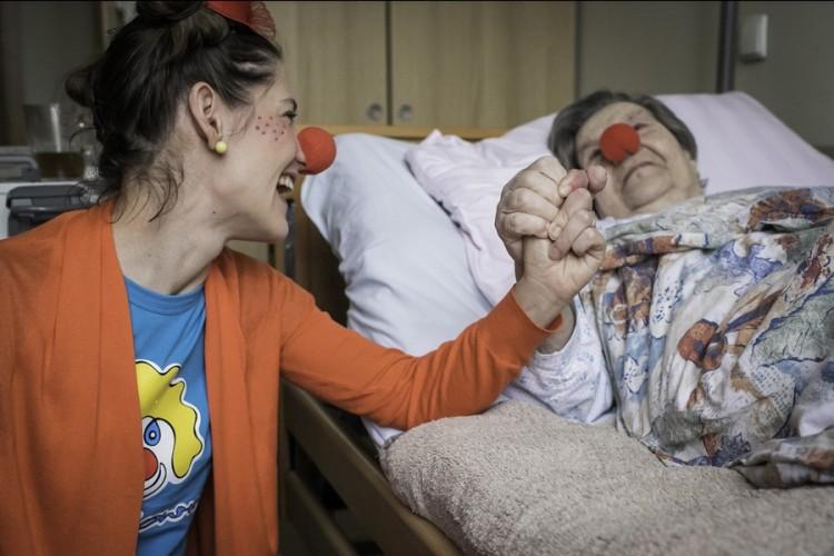 Dziś Dzień Seniora. Wrocławianom życzenia złożą klauny