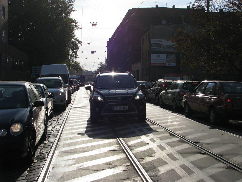 Pułaskiego: tramwaj za szeroki na wydzielone tory
