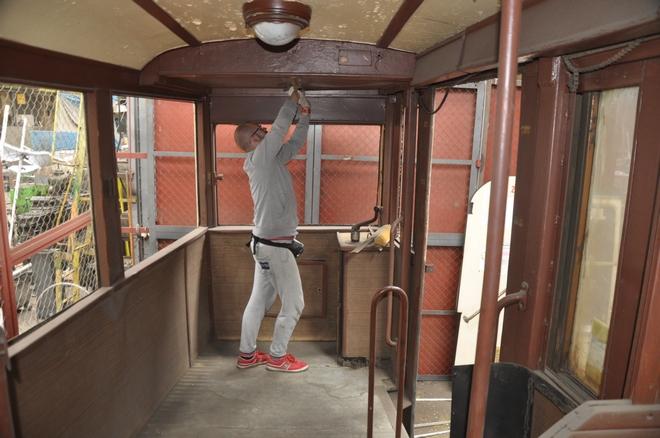 Wzięli sprawy w swoje ręce i posprzątali zabytkowe wrocławskie tramwaje [FOTO]