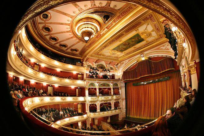 Opera Wrocławska zaprasza na długo wyczekiwaną premierę i inne świąteczne spektakle