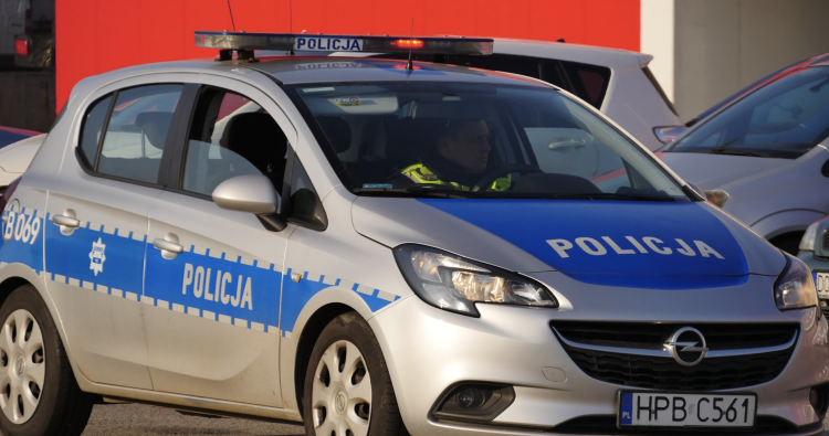 Policjant w drodze do pracy odnalazł zaginionego 13–latka