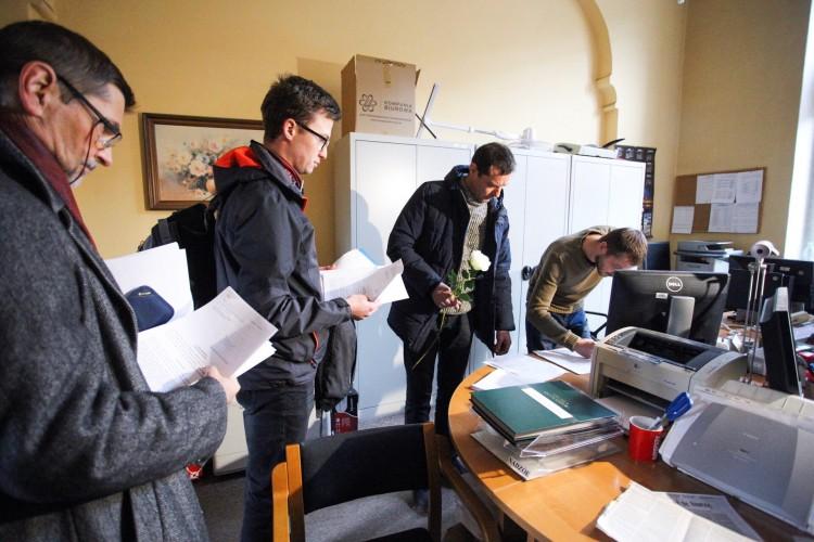 Obywatele RP umyślnie złamali prawo, a następnie... donieśli na siebie do prokuratury [ZDJĘCIA]