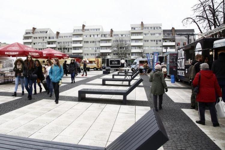 Wrocław: Na plac Nowy Targ wracają food trucki. Będą też alpaki