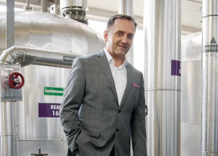 Grzegorz Ślak: Samochód tankuję tylko swoim biopaliwem, a gości podejmuję wódką z Wrocławia [WYWIAD]