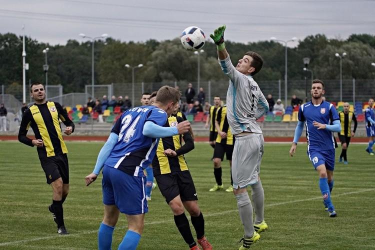 Piłkarze Ślęzy w ćwierćfinale Okręgowego Pucharu Polski [RELACJA, WIDEO]