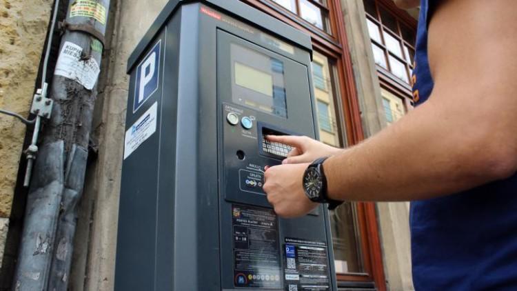 Nowe płatne miejsca parkingowe w centrum. Sprawdź, gdzie trzeba będzie zapłacić za postój