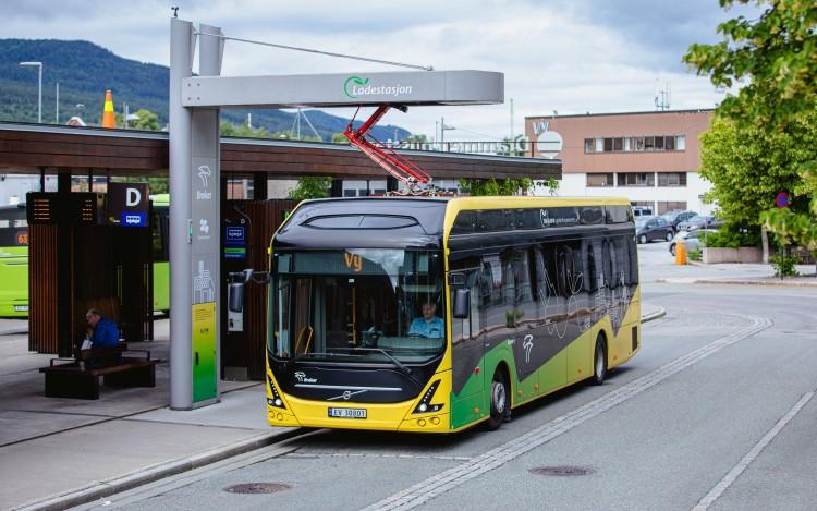Norweskie miasta stawiają na elektryczne autobusy z Wrocławia. Duże zamówienie