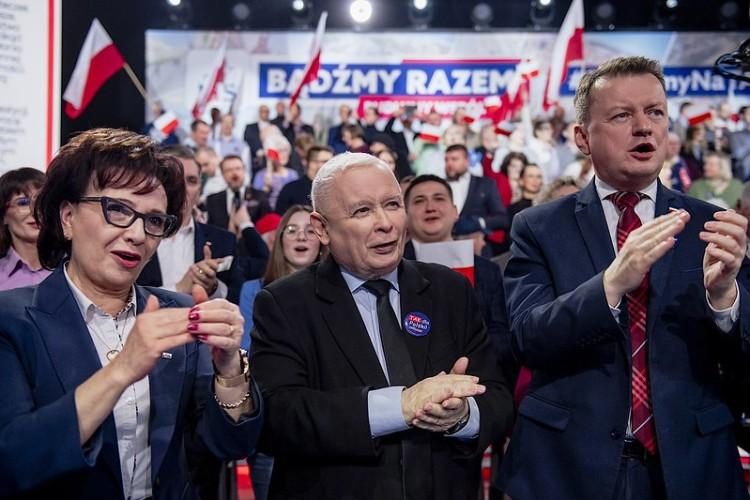 Głosujesz na jednych, inni wygrywają. Bo kto nie z PiS, ten przegrywa