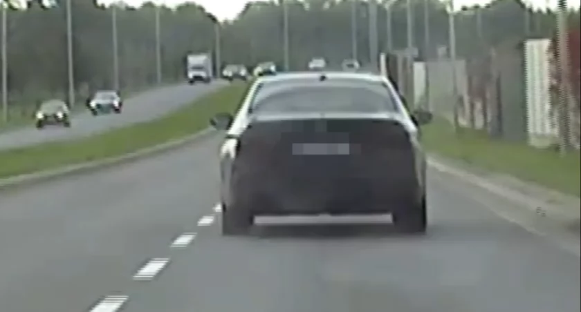 133 km/h przez Wrocław. Kierowca bmw 