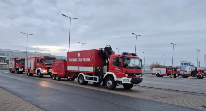 Mnóstwo straży w fabryce LG pod Wrocławiem. Co się dzieje?