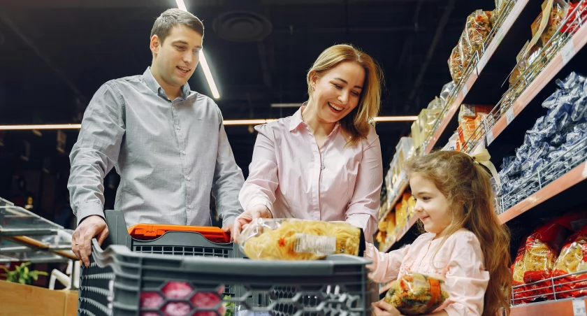 Godziny otwarcia sklepów przed świętami [BIEDRONKA, LIDL, DINO, NETTO i inne]