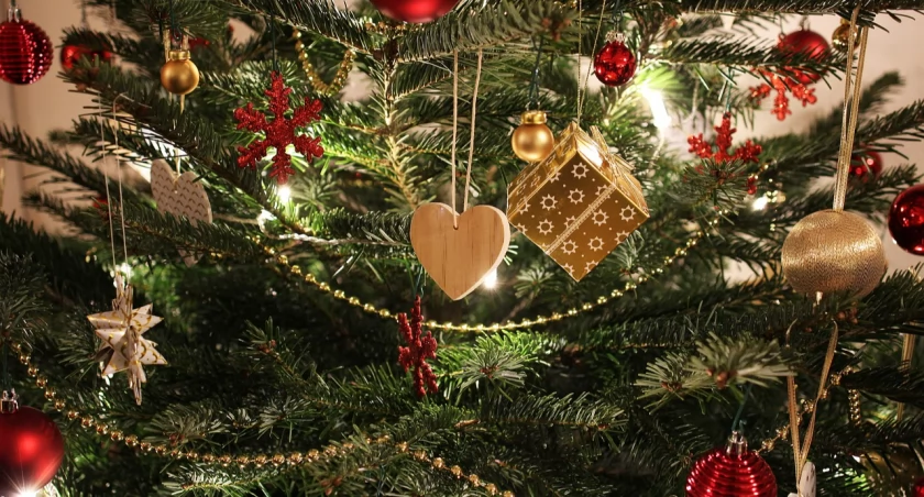 Życzenia bożonarodzeniowe - doskonałe pomysły na życzenia dla znajomych i bliskich [24.12.2024]