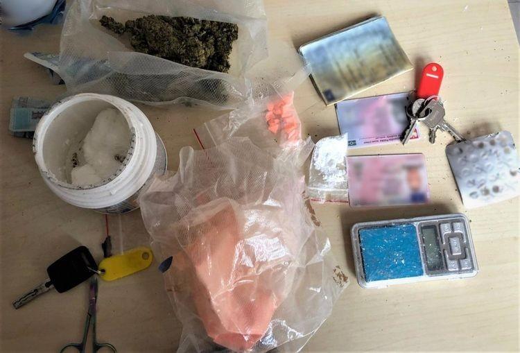 Nieudane włamanie. Mężczyzna spadł z 2. piętra i został zatrzymany przez policjantów