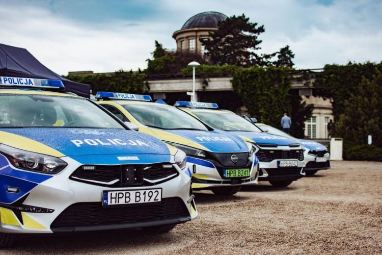 Piknik policyjny na Pergoli. Mnóstwo radiowozów