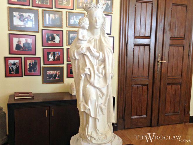 Wrocław odzyska Madonnę z Dzieciątkiem. Scalona rzeźba trafi do muzeum, kopia - na elewację kościoła