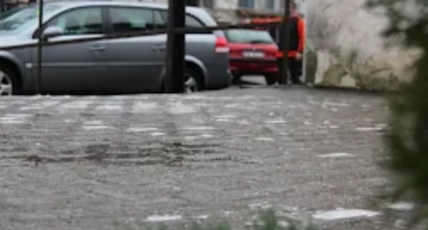 Lód na ulicach Wrocławia. Drogowcy olali zimę? 
