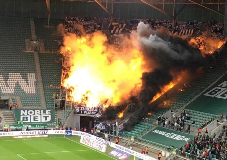 Fajerwerki na meczu Śląsk-Legia. Są wyniki audytu