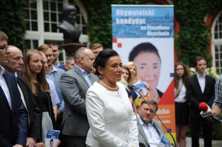 Prof. Chybicka krytykuje obostrzenia: „Lockdown potrzebny był na początku tej pandemii”